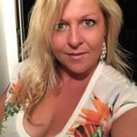 Heb jij zin om in contact te komen met een lekkere blonde dame?