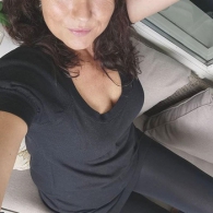 Geile huisvrouw zoekt spannende date