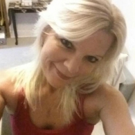 Zoek je een lekkere milf?