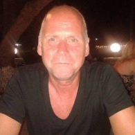 Opgewonde man zoekt lieve betrouwbare man