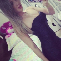 Zin in sex met deze slanke sensuele dame?
