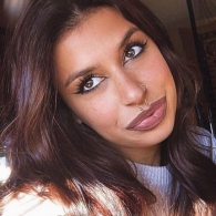  Stomende brunette neuken?