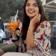 Brunette op zoek naar een geile sexdate