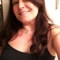 Geile brunette wilt geneukt worden