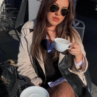 Jonge meid zoekt man voor geile sexafspraak