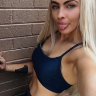 Deze geile meid houdt van sport