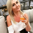 Vrouw met kleine tiets wil geneukt worden