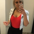 Geile blonde vrouw zoekt sex met man