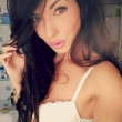 Leuk single brunette zoekt gezelschap