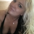 Deze dame is bloedgeil en wil graag genomen worden