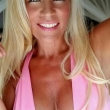 Wil je ervaring opdoen met een MILF?