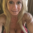 Geile rijpe vrouw neukt als tiener