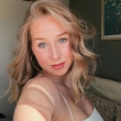 Blond en geil, help jij mij?